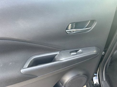 Used 2024 Nissan Kicks SV image 35