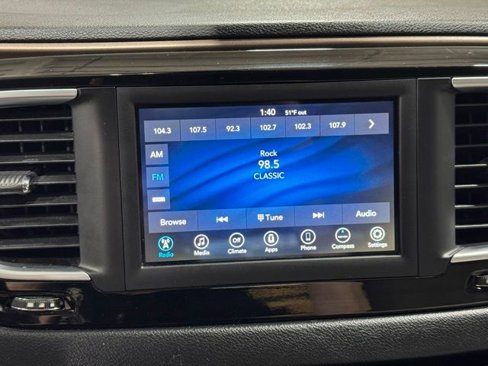 Used 2021 Chrysler Voyager Lxi image 18