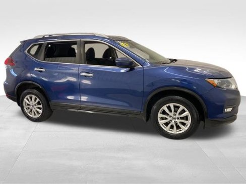 Used 2018 Nissan Rogue SV image 7