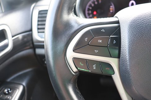 Used 2020 Jeep Grand Cherokee Laredo w/ Laredo X Package image 18