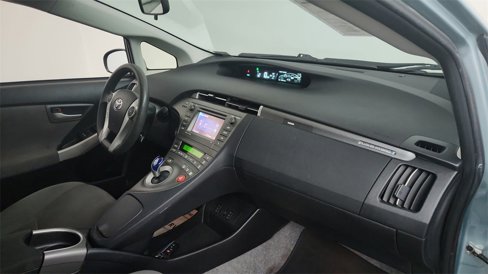 Used 2013 Toyota Prius Plug-In Hybrid image 9