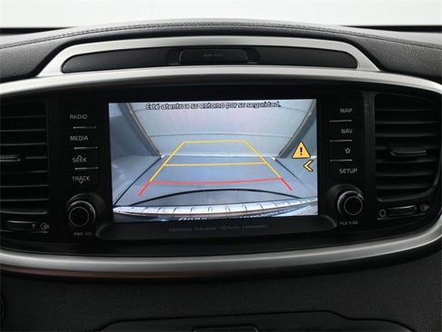 Used 2019 Kia Sorento SX image 32