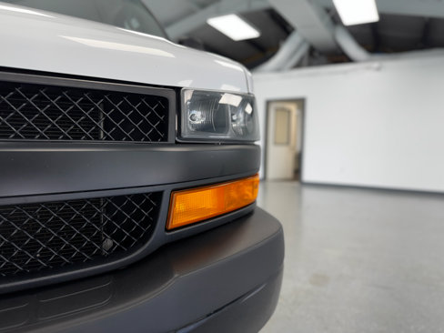 Used 2023 Chevrolet Express 2500 Extended w/ Driver Convenience Package image 11