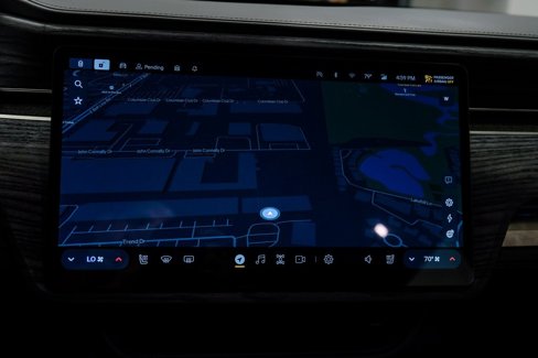 Used 2023 Rivian R1S Adventure image 28