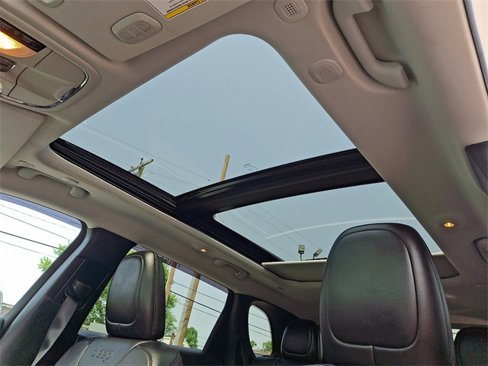 Used 2022 Jeep Cherokee Latitude Lux w/ Sun & Sound Group image 15