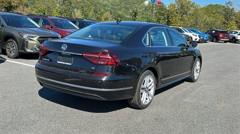 Used 2017 Volkswagen Passat 1.8T SEL Premium image 8