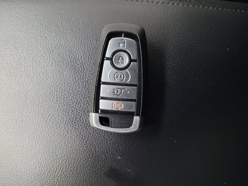Used 2019 Ford Explorer XLT w/ Equipment Group 201A image 32