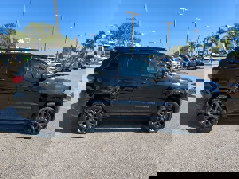 Used 2018 Jeep Grand Cherokee High Altitude image 4