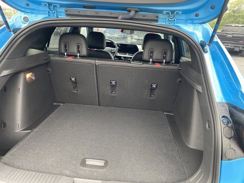 Used 2025 Chevrolet Trax RS image 15