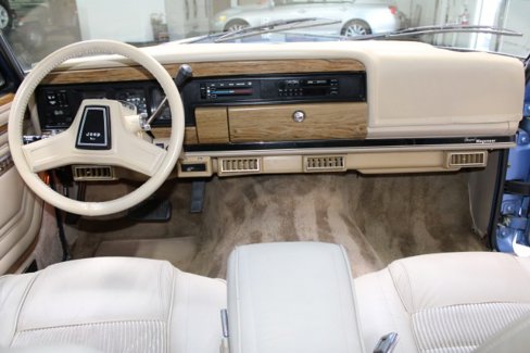 Used 1991 Jeep Grand Wagoneer image 7