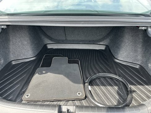 Used 2022 Honda Accord EX-L image 11