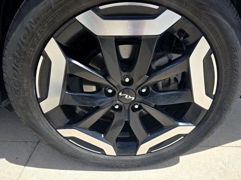 Used 2023 Kia Telluride EX image 18