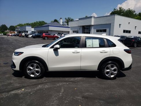 Used 2023 Honda HR-V LX image 7