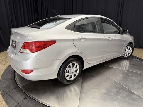 Used 2013 Hyundai Accent GLS image 9