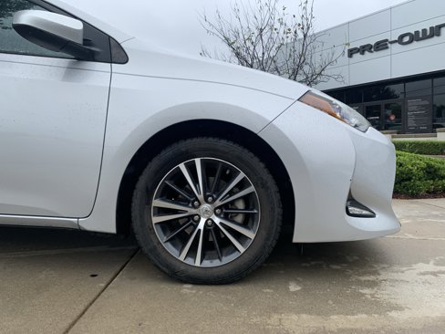 Used 2017 Toyota Corolla LE image 13