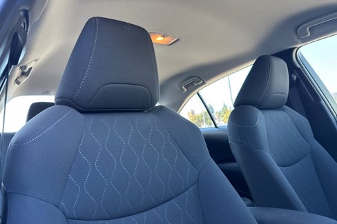 Used 2020 Toyota Corolla LE image 16