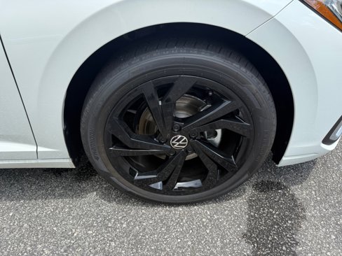 New 2025 Volkswagen Jetta SE image 25