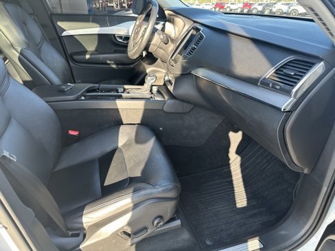 Used 2018 Volvo XC90 T5 Momentum w/ Convenience Package image 27