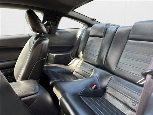 Used 2006 Ford Mustang GT image 23