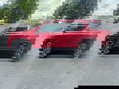Used 2023 GMC Acadia SLT w/ Technology Package image 12