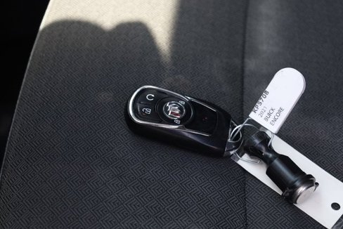 Used 2021 Buick Encore GX Preferred w/ Cold Weather Comfort Package image 28