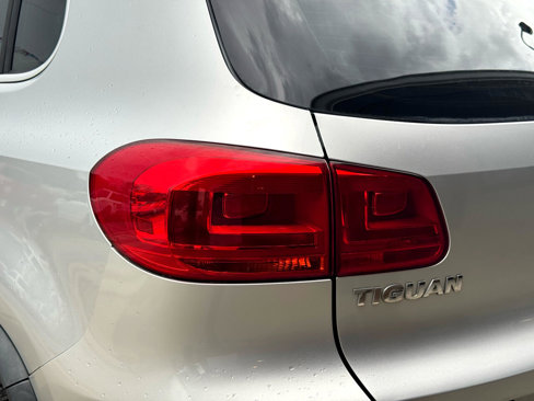 Used 2012 Volkswagen Tiguan SEL image 10
