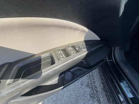 Used 2017 Ford Fusion S image 21