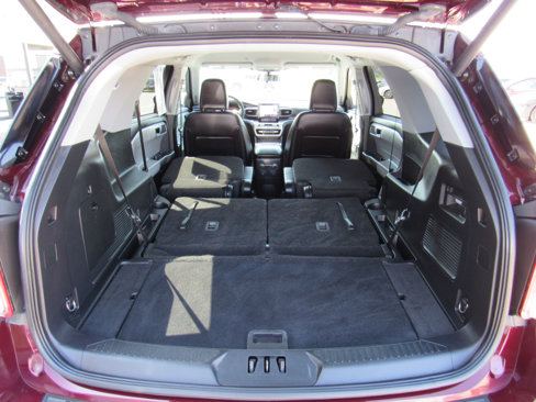 Used 2022 Ford Explorer XLT w/ Equipment Group 202A image 32