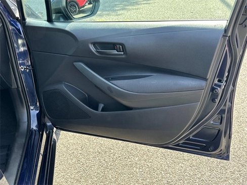 Used 2022 Toyota Corolla LE image 8