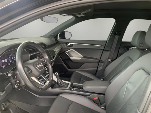 Used 2021 Audi Q3 2.0T Premium image 25