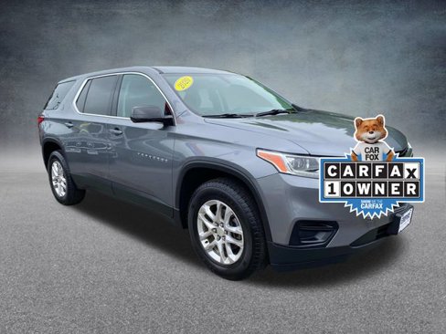 Used 2020 Chevrolet Traverse LS image 2