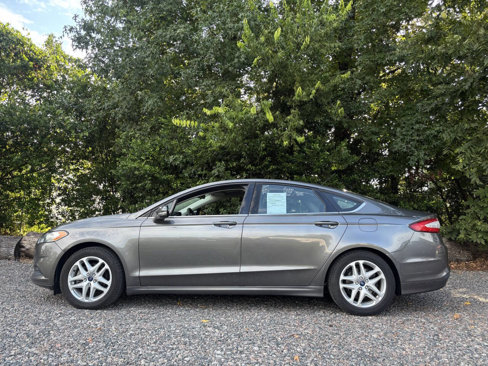 Used 2014 Ford Fusion SE image 1