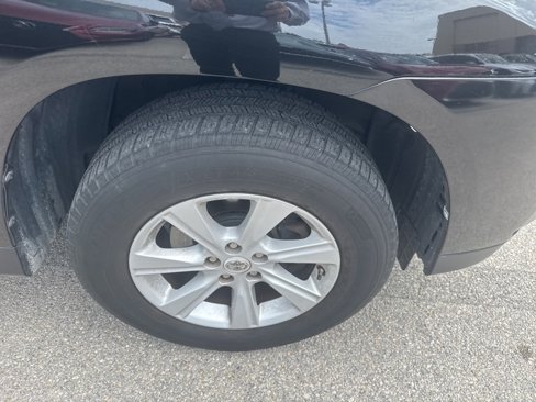 Used 2013 Toyota Highlander Plus image 10