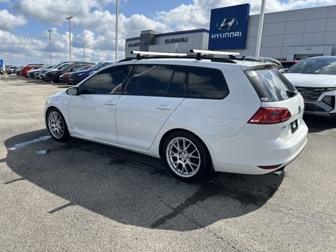 Used 2015 Volkswagen Golf S image 16