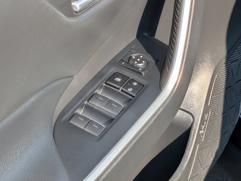 Used 2023 Toyota RAV4 XLE image 17