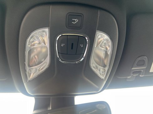 Used 2024 Jeep Compass Latitude w/ Convenience Group image 24