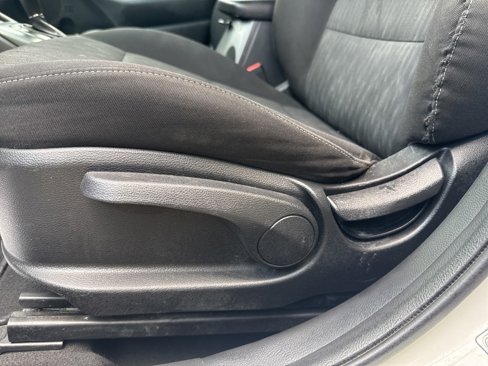 Used 2016 Kia Forte LX image 12
