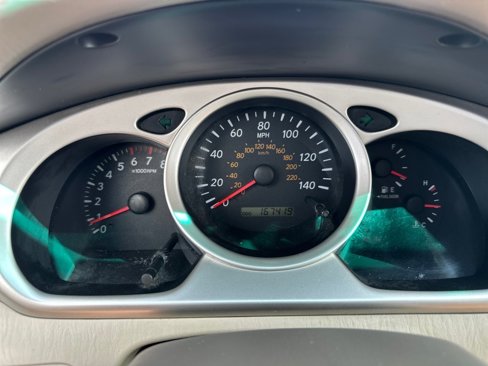 Used 2006 Toyota Highlander Limited image 32