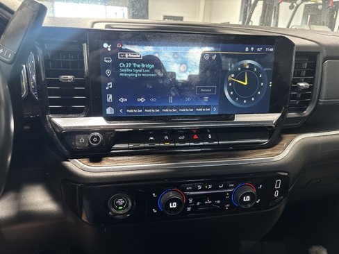 Used 2022 Chevrolet Silverado 1500 LT image 4