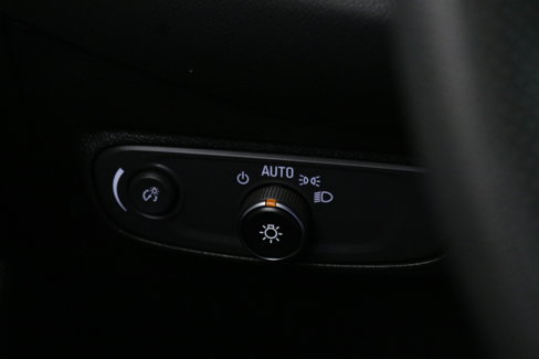 Used 2021 Chevrolet Equinox LS w/ LS Convenience Package image 18