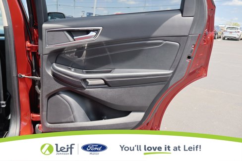 Used 2018 Ford Edge Titanium w/ Equipment Group 302A image 29