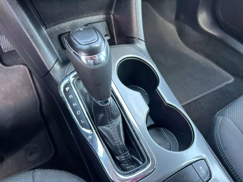 Used 2019 Chevrolet Cruze LT image 19