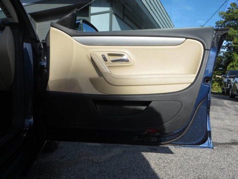 Used 2013 Volkswagen CC Sport image 40