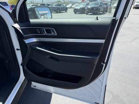 Used 2017 Ford Explorer XLT w/ Equipment Group 201A image 26