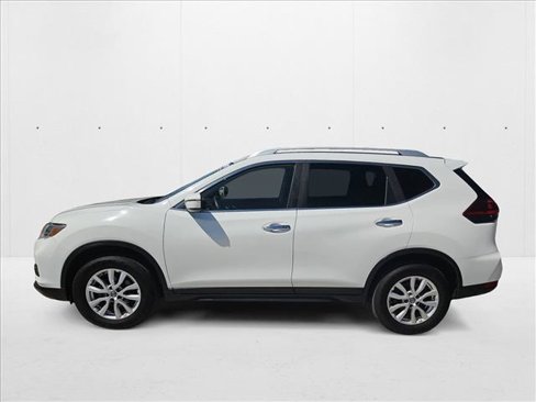 Used 2020 Nissan Rogue SV image 5