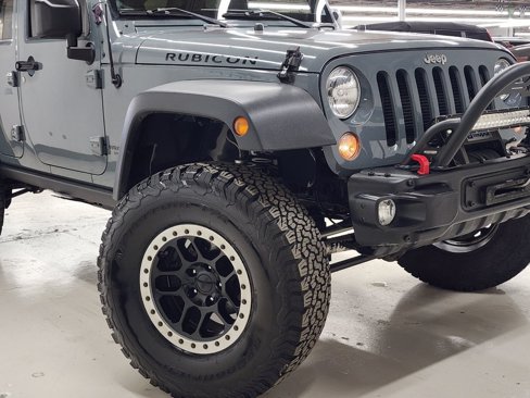 Used 2015 Jeep Wrangler Unlimited Rubicon w/ Connectivity Group image 31