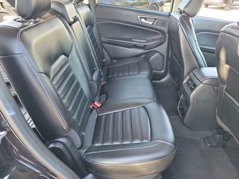 Used 2021 Ford Edge SEL w/ Convenience Package image 17