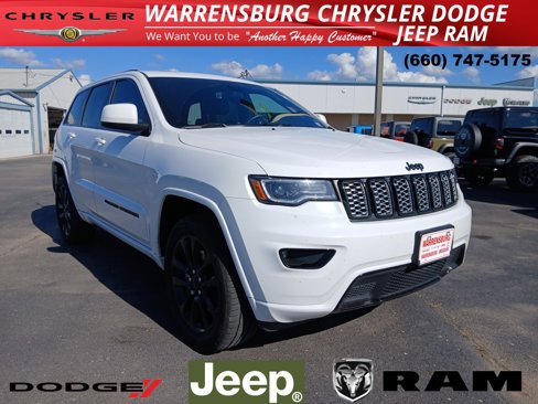 Used 2022 Jeep Grand Cherokee Laredo X image 1