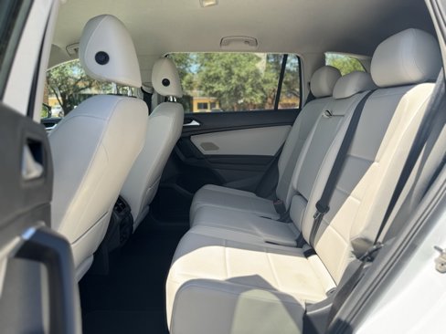 Used 2019 Volkswagen Tiguan SE image 10
