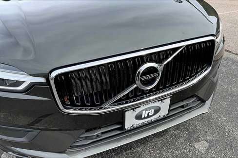 Used 2019 Volvo XC60 T5 Momentum w/ Multimedia Package image 29